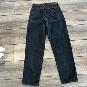 American eagle Distressed Vintage Mom Jeans high rise 
Straight Leg Size 4